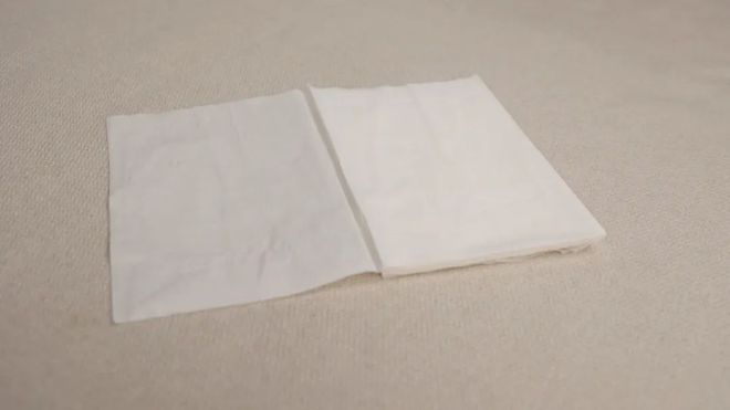 这种纸巾被称为“毒纸巾”，常用会危害孩子的健康，家长最好警觉