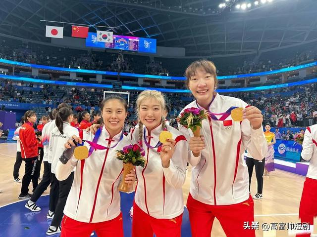 中国女篮五位年收入最高球星：王思雨、杨力维、李月汝、李梦