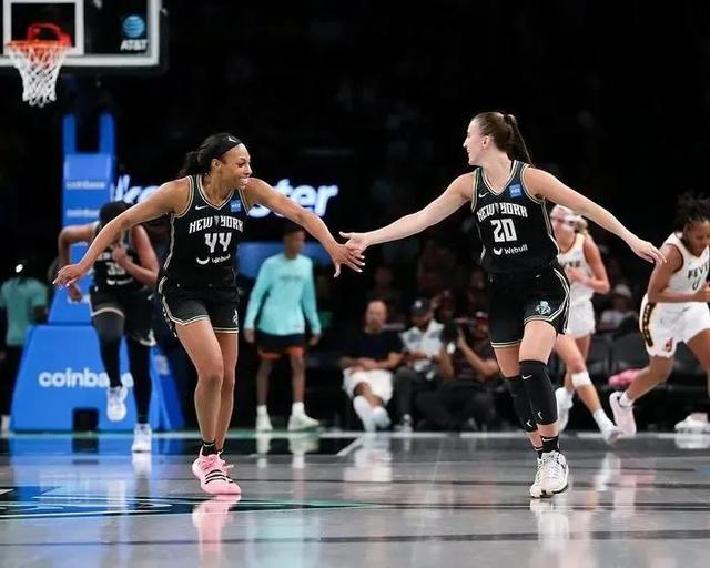 WNBA: 风暴对阵自由