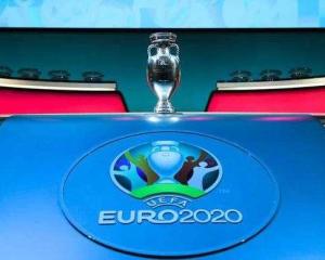 如何购买欧洲杯预选赛门票（欧洲杯决赛球票价格与购买方式）？