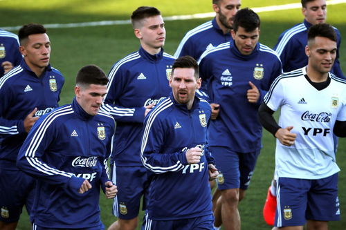 为什么阿根廷足球队在南美各国之中，人种构成相对较少？