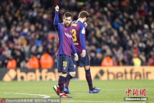 梅西开角球图片（Lionel Messi Taking a Corner Kick: Image）