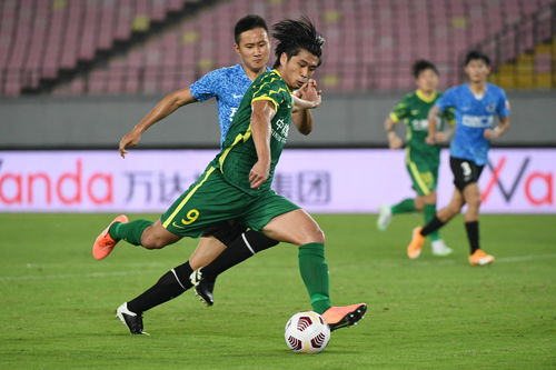 王霄——北京国安足球队的传奇先锋
