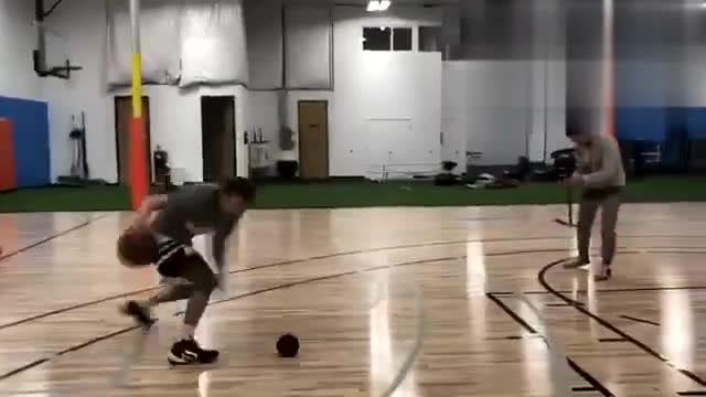 篮球投篮训练方法：高中生篮球训练投篮视频