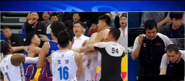 北京男篮与天津男篮激烈冲突，詹姆斯遭撞倒在地