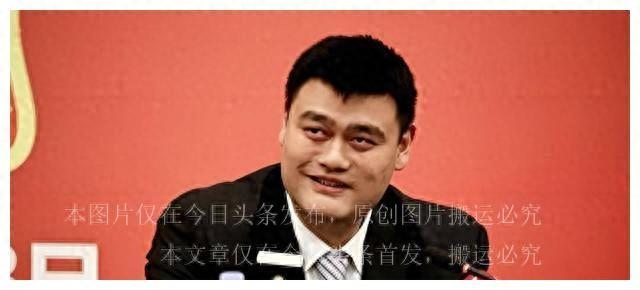 中国男篮官宣换帅！姚明亲自选拔，易建联获新职位，周琦突袭美国