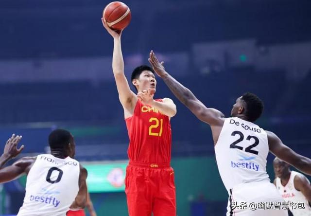 胡金秋高效发挥，中国男篮逆袭安哥拉，展现中华篮球实力！