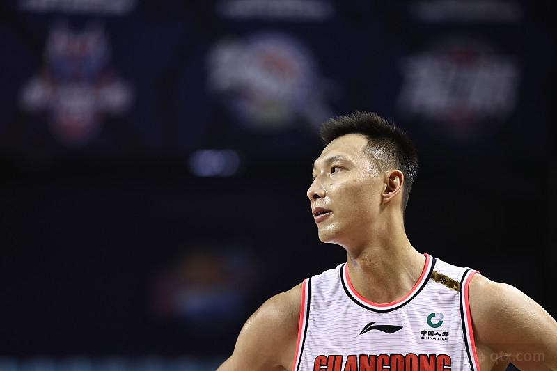 易建联生涯高光时刻：中国男篮国家队谢幕战上榜