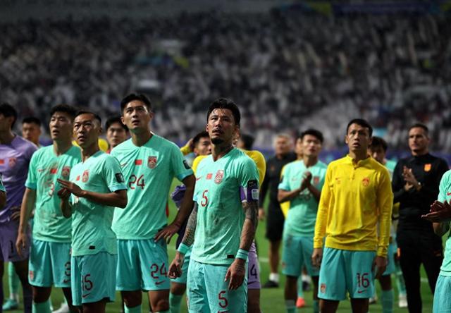中国国家足球队：为何创造历史性差劣战绩，亚洲杯小组赛中未能进球并被淘汰?