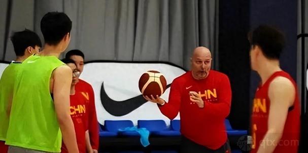 中国男篮对蒙古男篮亚洲杯预选赛央视直播吗？