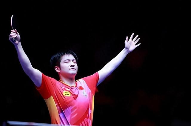 中国男乒11连冠！马龙九连冠，赛后宣布重大决定