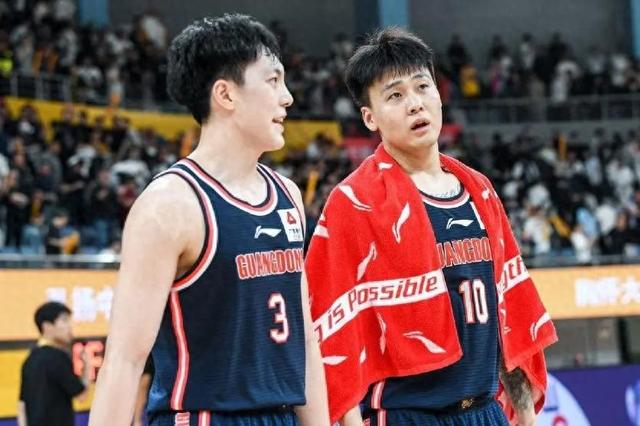 CBA最新排名：前五强确定，6-9争夺混战，广州锁定季后赛席位，后七队面临淘汰压力