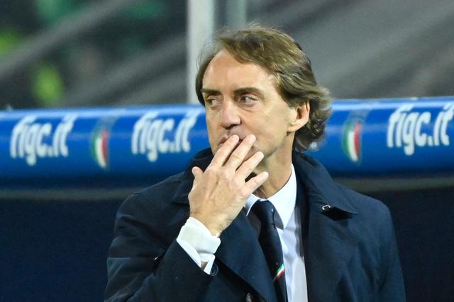 意大利：欧洲杯夺冠成瘾，忘记了“平民球队”的本质