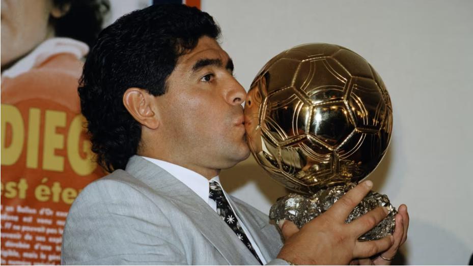马拉多纳1986年金球奖将在欧洲杯前拍卖 曾遭意大利黑手党窃取(1)