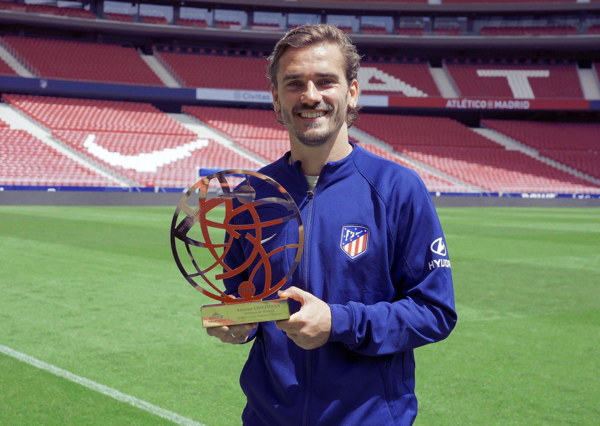 官方消息：格列兹曼荣获法国年度最佳海外球员殊荣