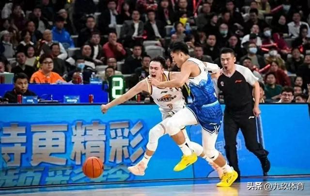 辽宁98-91新疆：大比分3-0，球员表现评分：3人全力以赴、4人表现一般、2人表现失常。