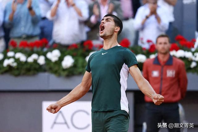 ATP年终总决赛：兹维列夫2比1大逆转阿尔卡拉斯，状态回勇归来！